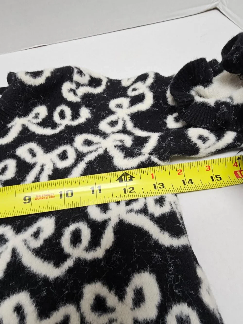 Girls Cupcakes and Cashmere 2 pc Sweater Top Skirt Set Black White Soft Bows 5 6